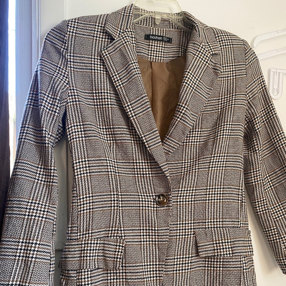 Beautiful female jacket - Picture 2 of 5